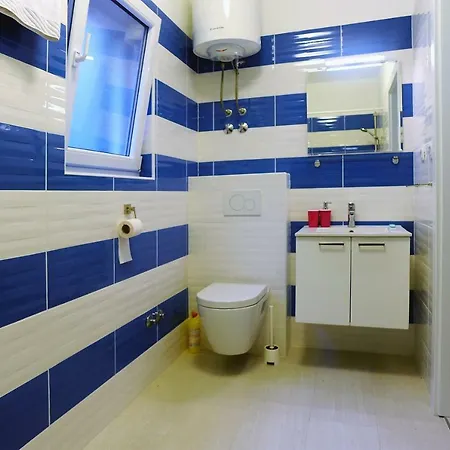 Apartament Topic Hill *