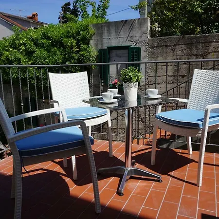 Topic Hill Apartament *