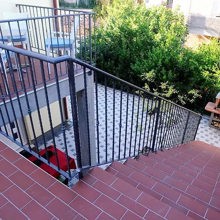 Apartment Topic Hill