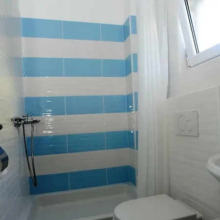 Topic Hill Apartment