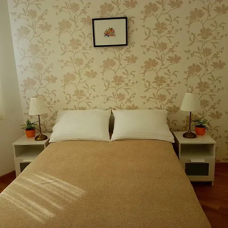 Apartment Topic Hill