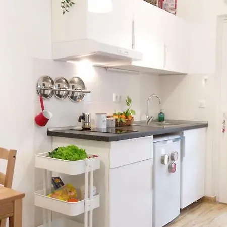 Apartment Topic Hill