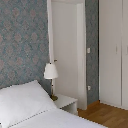Apartment Topic Hill